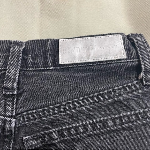 RE/DONE- 70s High Rise Stovepipe Distressed Frayed Hem Jeans in Aged Black - Picture 8 of 10